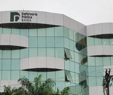 Defensoria pública da Bahia oferece vagas que pagam até R$ 3,6 mil - Imagem