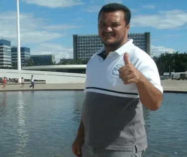 Deputado pede sessão em homenagem a bolsonarista morto na prisão - Imagem