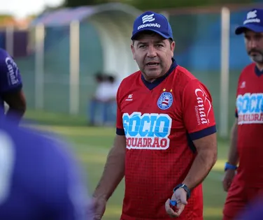 Ex-Bahia supera Abel e coloca clube modesto na liderança do Paulistão - Imagem