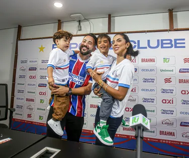 Filhos de Éverton Ribeiro curtirão o Carnaval de Salvador em bloco - Imagem