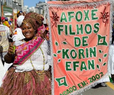 Filhos de Korin Efan celebram ancestralidade e fé no Carnaval - Imagem