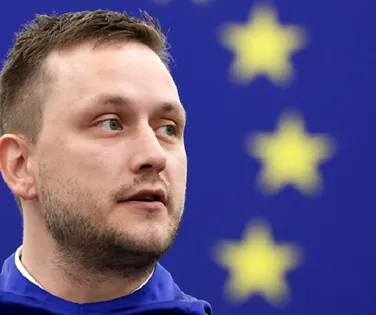 Groenlândia emite alerta de defesa civil após ameaças de invasão dos EUA - Imagem