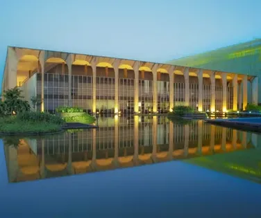 Itamaraty abre concurso com 60 vagas e salário de mais de R$ 22 mil - Imagem