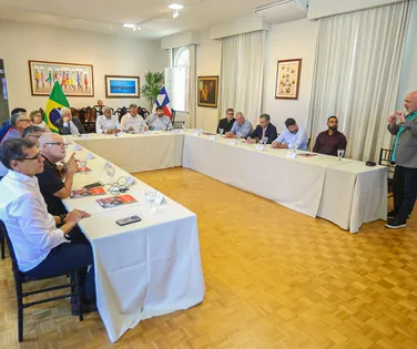 Jerônimo faz reunião com lideranças após rompimento de Coronel - Imagem