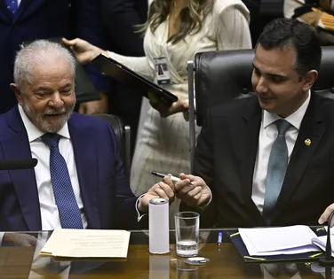 Lula convence Pacheco e senador topa candidatura ao governo - Imagem