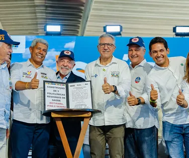 Lula garante mais de R$ 300 milhões para a Bahia e entrega equipamentos - Imagem