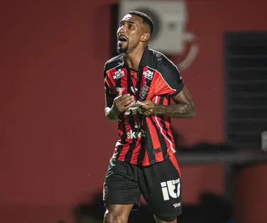 Mateus Silva estreia com gol no Vitória: "Estava muito ansioso" - Imagem