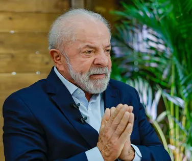 Na Bahia, Lula volta a culpar Bolsonaro por mortes na pandemia - Imagem