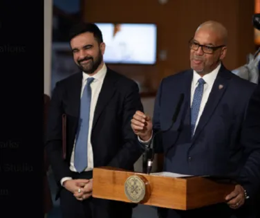 Nova York nomeia ex-detento para chefiar sistema prisional - Imagem