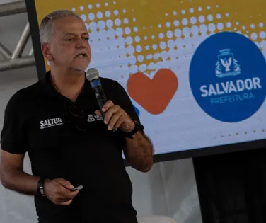 "O Verão da década aqui de Salvador", aponta Isaac Edington - Imagem