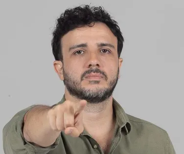 Pré-candidato faz ameaça a Flávio Bolsonaro: “Tem de morrer” - Imagem