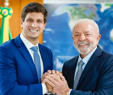 Presidente do PSB se encontra com Lula e defende Alckmin na vice - Imagem