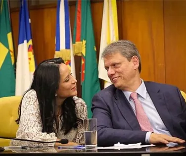 Primeira-dama surpreende ao sugerir Tarcísio como novo CEO do Brasil - Imagem