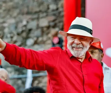 PT proíbe manifestações de cunho eleitoral em desfile de Carnaval - Imagem