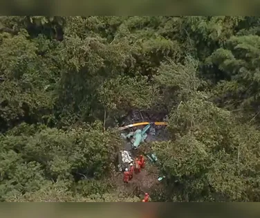 Queda de helicóptero deixa três mortos em Guaratiba - Imagem