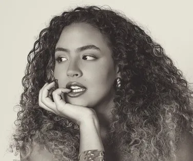 Sofia Pitta celebra o verão com show especial em Salvador - Imagem