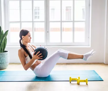 Treinos em casa dão resultados? Especialista explica como ter evolução - Imagem