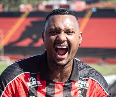 Vitória anuncia contratação de zagueiro, que já pode jogar o Ba-Vi - Imagem