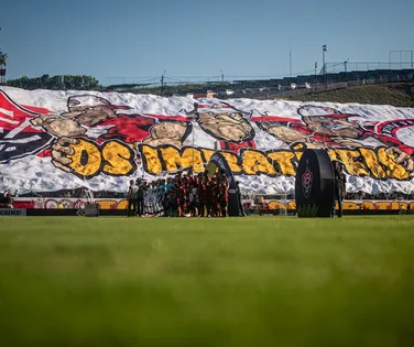 Vitória é punido e perde mandos de campo no Barradão após confusão no Ba-VI - Imagem