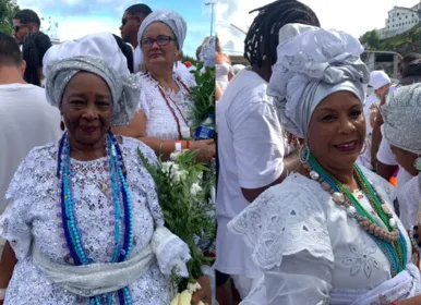Entre Oxalá e Senhor do Bonfim, baianas celebram sincretismo religioso - Imagem