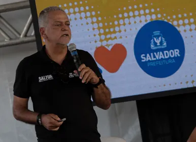 "O Verão da década aqui de Salvador", aponta Isaac Edington - Imagem