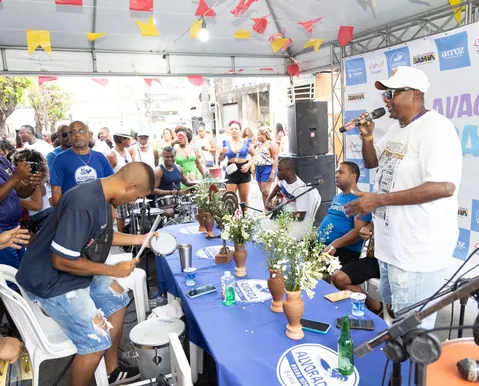 Bloco famoso agita lavagem em Salvador com shows gratuitos