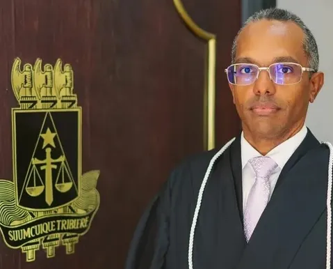 Os precedentes vinculantes e a garantia de uma justiça igualitária e célere