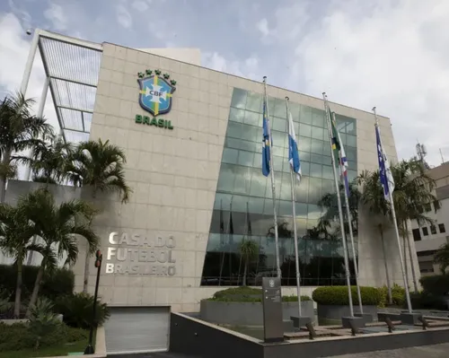 Bahia e Vitória dão salto histórico no ranking de clubes da CBF - Imagem