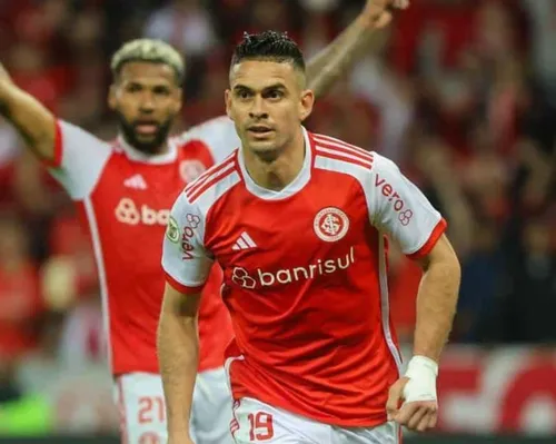 Carrasco do Bahia vira símbolo de crise que pode beneficiar o Vitória - Imagem