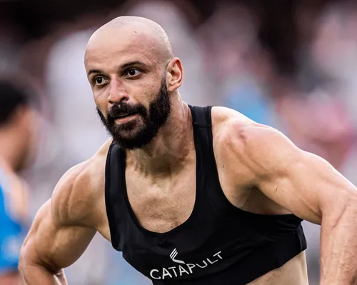 Ex-Bahia repete protagonismo e vira herói do Santos na última rodada - Imagem