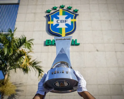 Técnico ex-Vitória é demitido após fracassar em levar clube à Série A - Imagem