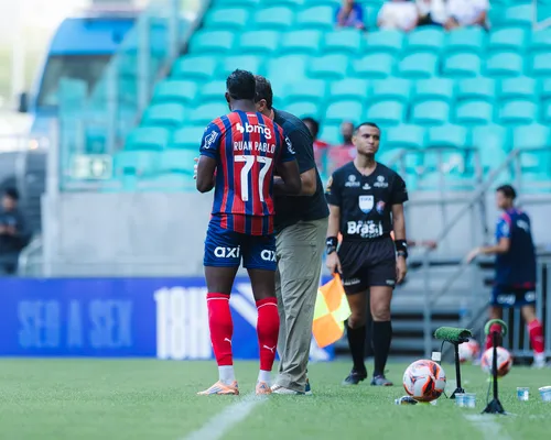 Bahia monta “exército” de olheiros para brigar com gigantes na base - Imagem