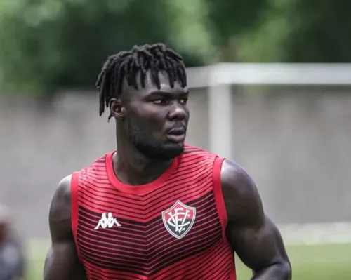 Ex-Vitória que causou transfer ban vira sensação na Argentina - Imagem