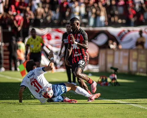 Juventude x experiência: estudo revela média de idade dos jogadores da dupla Ba-Vi - Imagem