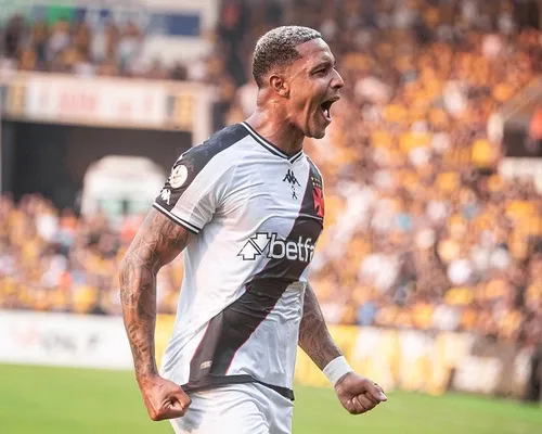 Vitória encaminha retorno de atacante cria da Toca do Leão - Imagem