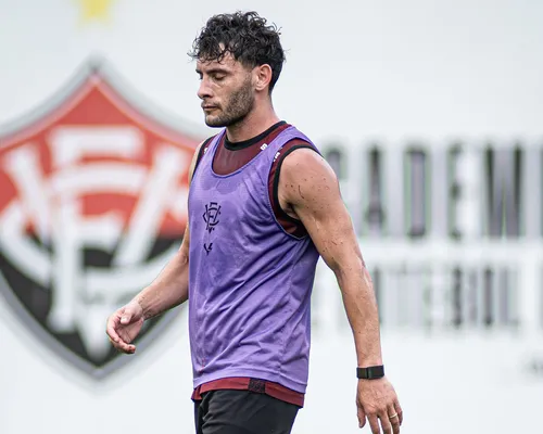 Vitória terá desfalque e cara nova para enfrentar o Palmeiras; confira - Imagem