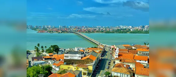 Atenas Brasileira une história, praias e cultura vibrante - Imagem