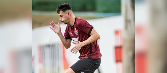 Claudinho volta de lesão? Saiba como está o lateral-direito - Imagem
