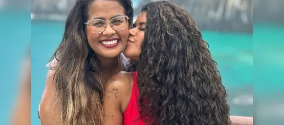 Influenciadora baiana revela que a mãe está com câncer e pede orações - Imagem