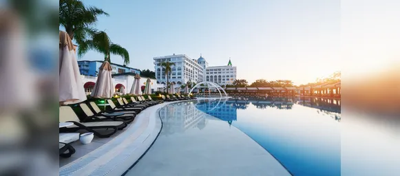 Apresentador planeja construção de hotel em emissora de TV brasileira - Imagem