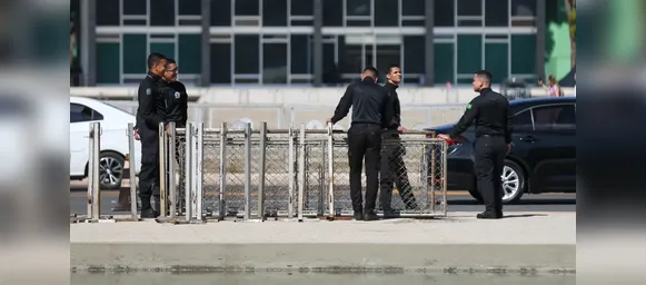 Ato político em Brasília motiva instalação de grades no Planalto - Imagem