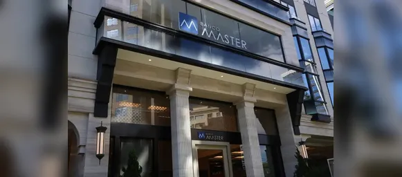 Justiça mira governador por investimento de estatal no Banco Master - Imagem