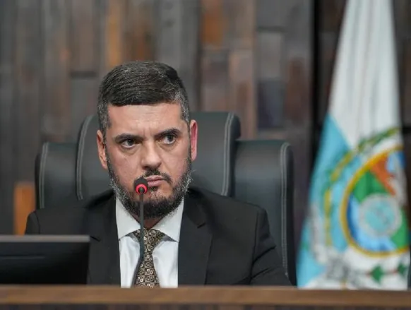 Agentes da PF conseguem acessar celular do presidente da Alerj - Imagem