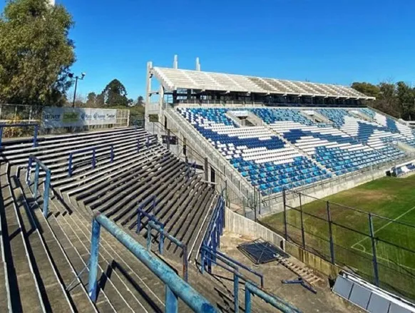 Com salários atrasados, time se recusa a treinar às vésperas de jogo decisivo - Imagem