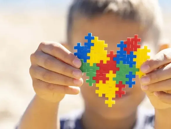 Lei que garante prioridade de matrícula a alunos com TEA é sancionada - Imagem