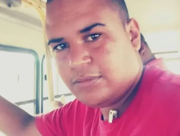 Motorista de ambulância é executado a tiros em cidade da RMS - Imagem