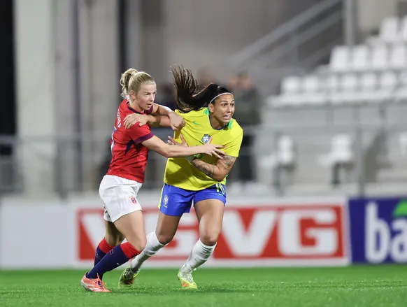 Seleção Brasileira sucumbe para Noruega e interrompe tabu de 29 anos - Imagem