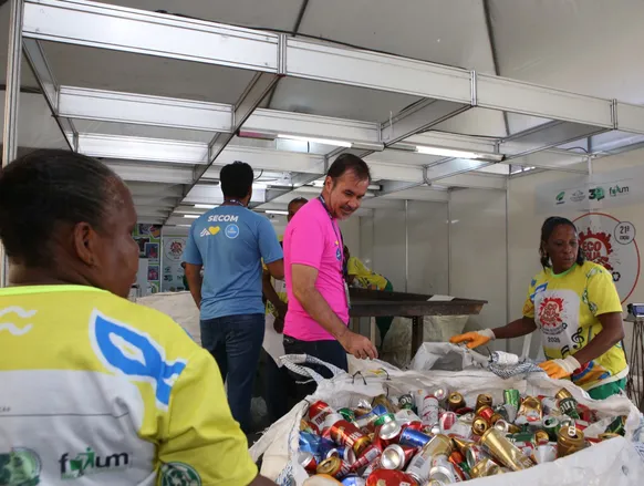 Carnaval de Salvador caminha para recorde de recicláveis em 2026 - Imagem