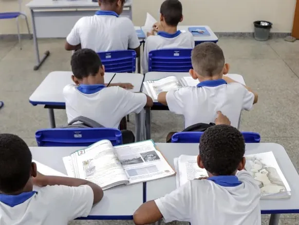 Estudantes de Salvador terão pouco mais de um mês de férias - Imagem