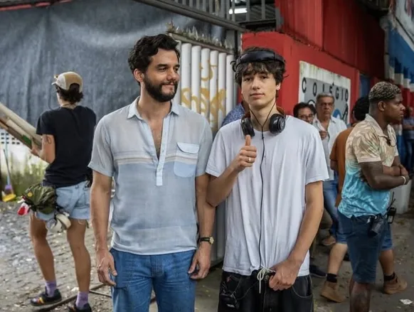 Filho de Wagner Moura reage após boatos de apoio a Trump - Imagem